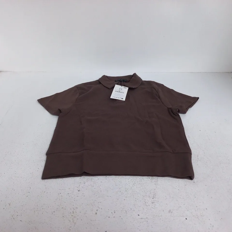 STRADIVARIUS BROWN POLO SHIRT – UK SIZE S