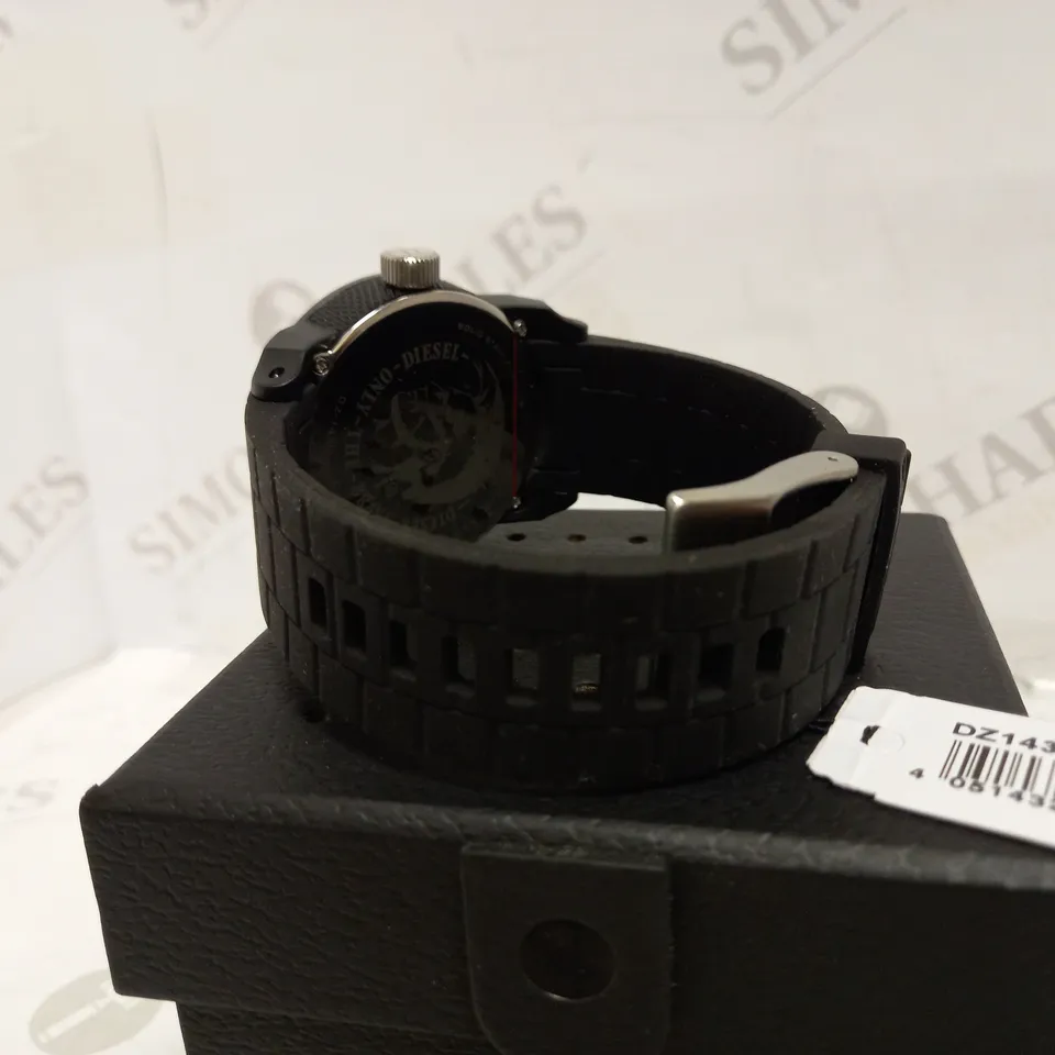 DIESEL ACRYLIC STRAP WATCH