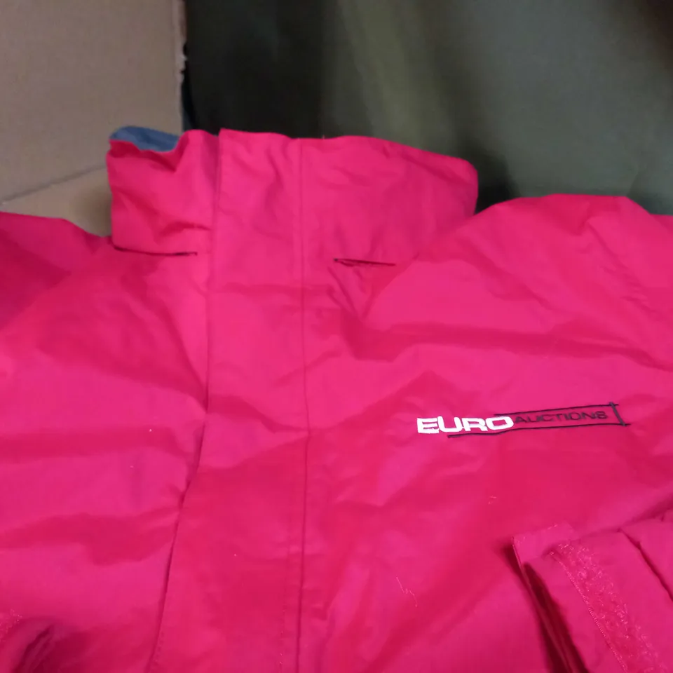 REGATTA PROFESSIONAL RED INSULATED WINTER JACKET - LARGE