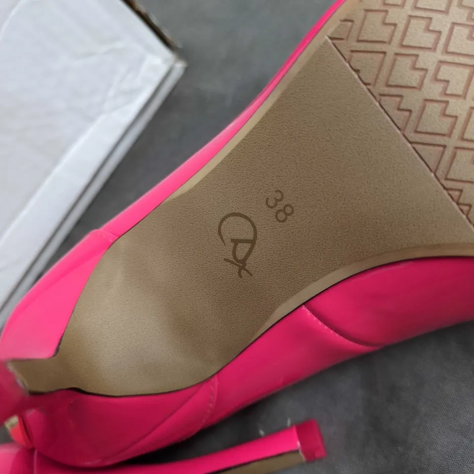PINK PATENT LEATHER HIGH HEEL SHOES, UK 5 (EU 38)
