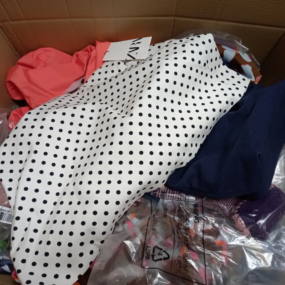BOX OF APPROXIMATELY 25 ASSORTED CLOTHING ITEMS TO INCUDE - TROUSERS, SCARF, HANDKERCHIEF , DRESS - ETC