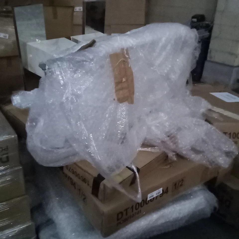 PALLET OF ASSORTED DINING TABLE PARTS