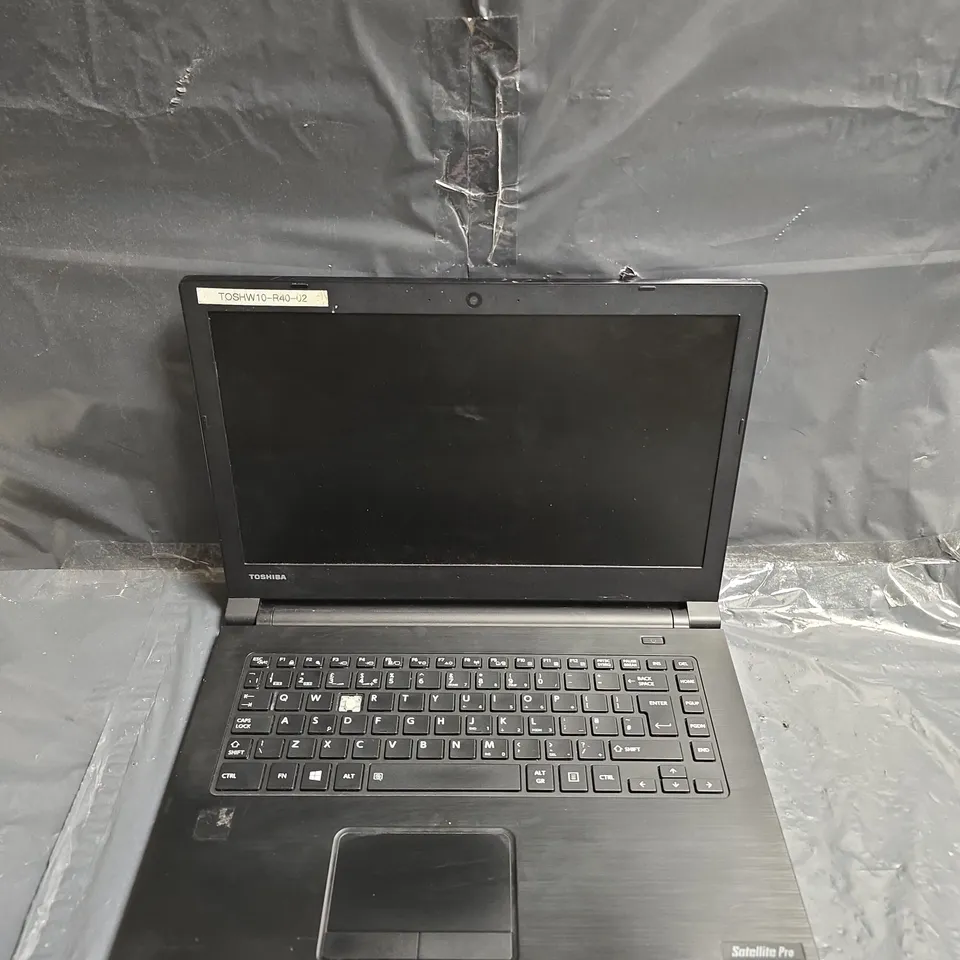 TOSHIBA SATELLITE PRO LAPTOP – BLACK CHASSIS - R40-C