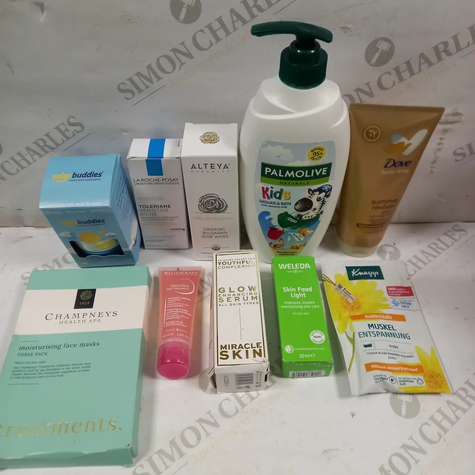 BOX OF APPROXIMATELY 20 ASSORTED HEALTH & BEAUTY PRODUCTS TO INCLUDE WELEDA SKIN FOOD, DOVE TANNING LOTION, CHAMPNEY'S MOISTURISING FACE MAKS ETC 