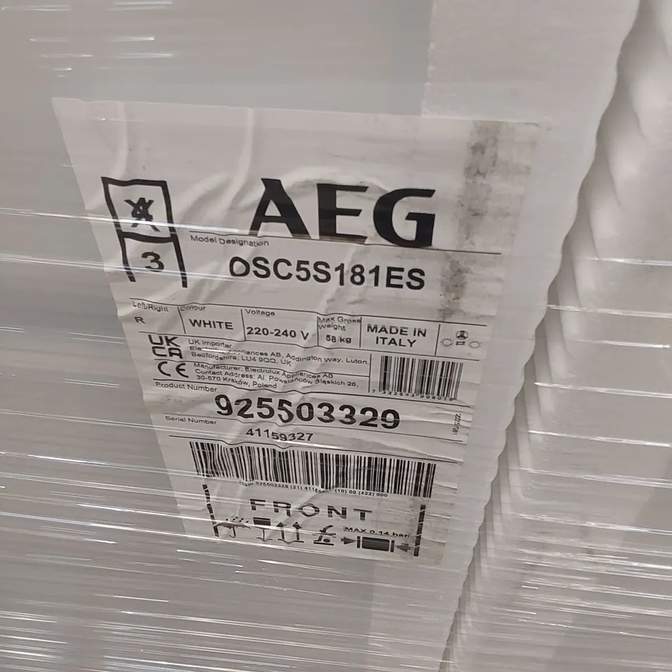 AEG OSC5S181ES LOW FROST INTEGRATED FRIDGE FREEZER, SLIDING HINGE, 70/30 RRP £500