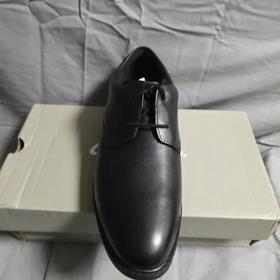 BOXED PAIR OF CLARKS KIDS SCALA LOOP LEATHER SHOES - UK SIZE 9