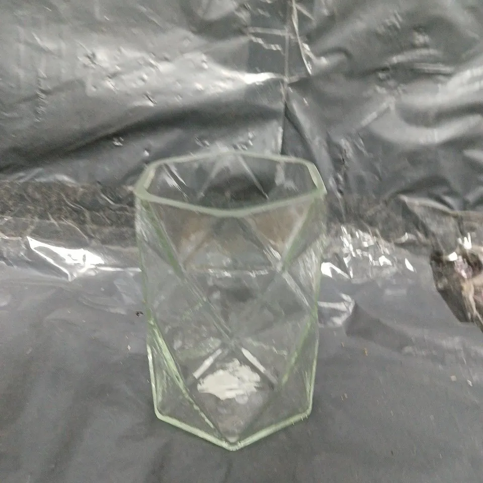 8 BOXED CLEAR VOTIVE CANDLE HOLDER 
