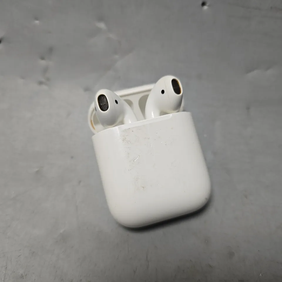APPLE AIRPOD WITH CHARGING CASE - A1602