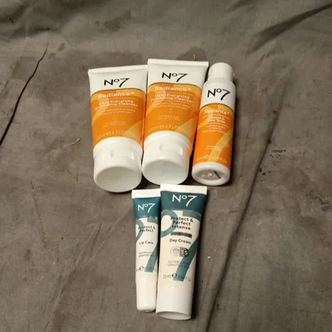 5 X NO 7 PRODUCTS TO INCLUDE RADIANCE+ DAILY ENERGISING CLEANSER, PROTECT AND PERFECT LIP CARE ETC