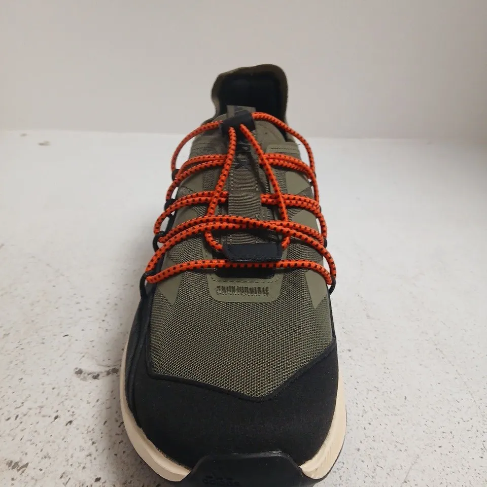 ADIDAS TERREX HIKING SHOES – SIZE 10