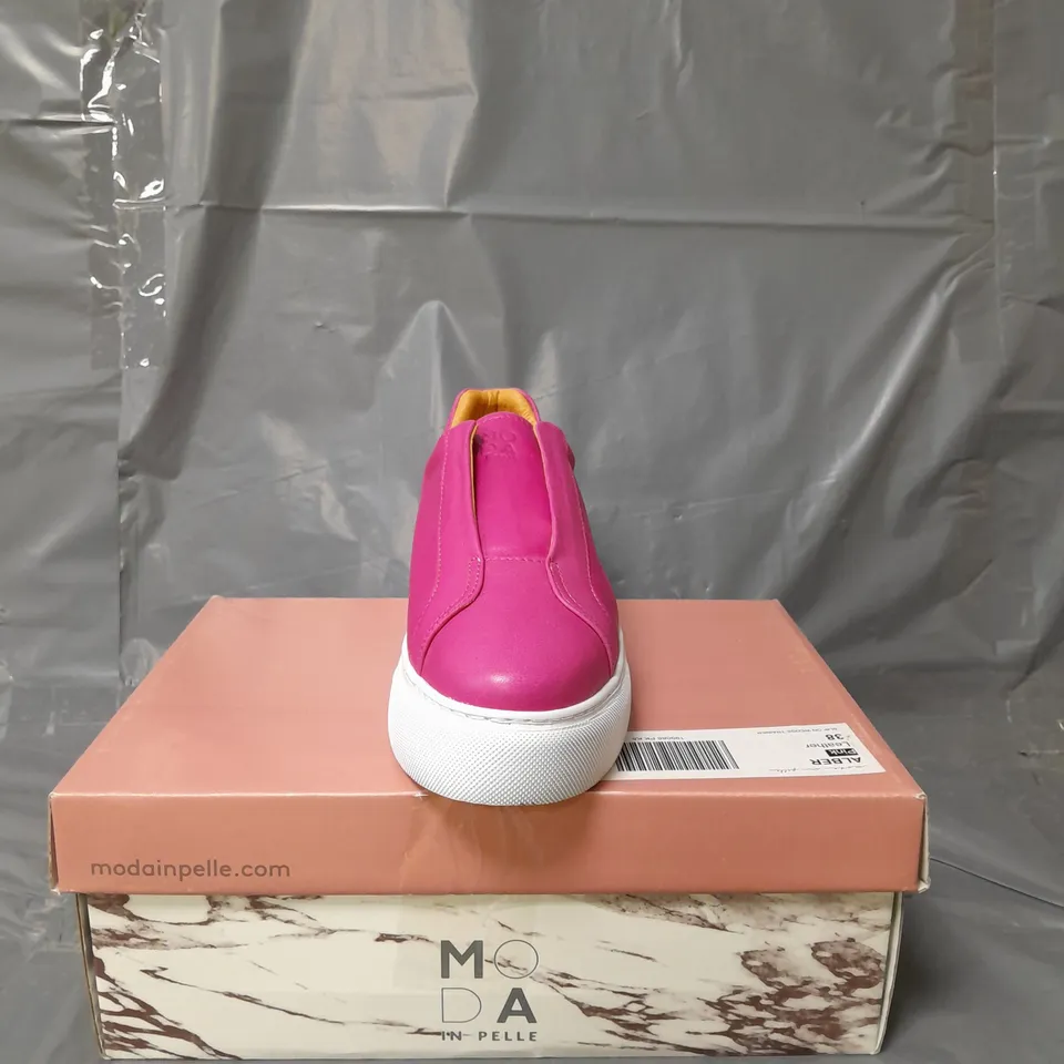 MODA IN PELLE ALBER LEATHER SLIP ON TRAINERS PINK SIZE 5 
