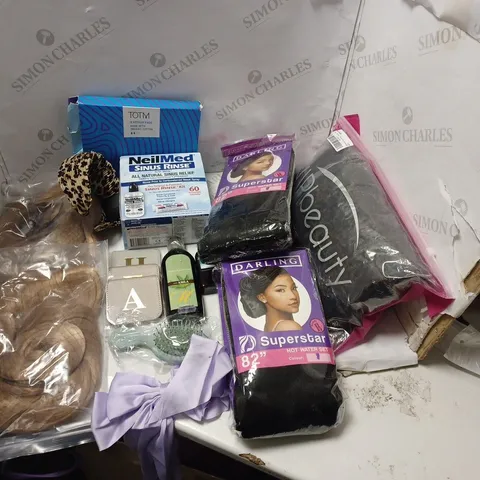 BOX OF APPROX 10 ASSORTED HEALTH AND BEAUTY ITEMS TO INCLUDE - NEIL MED SINUS RINSE, HEADBANDS AND WIGS