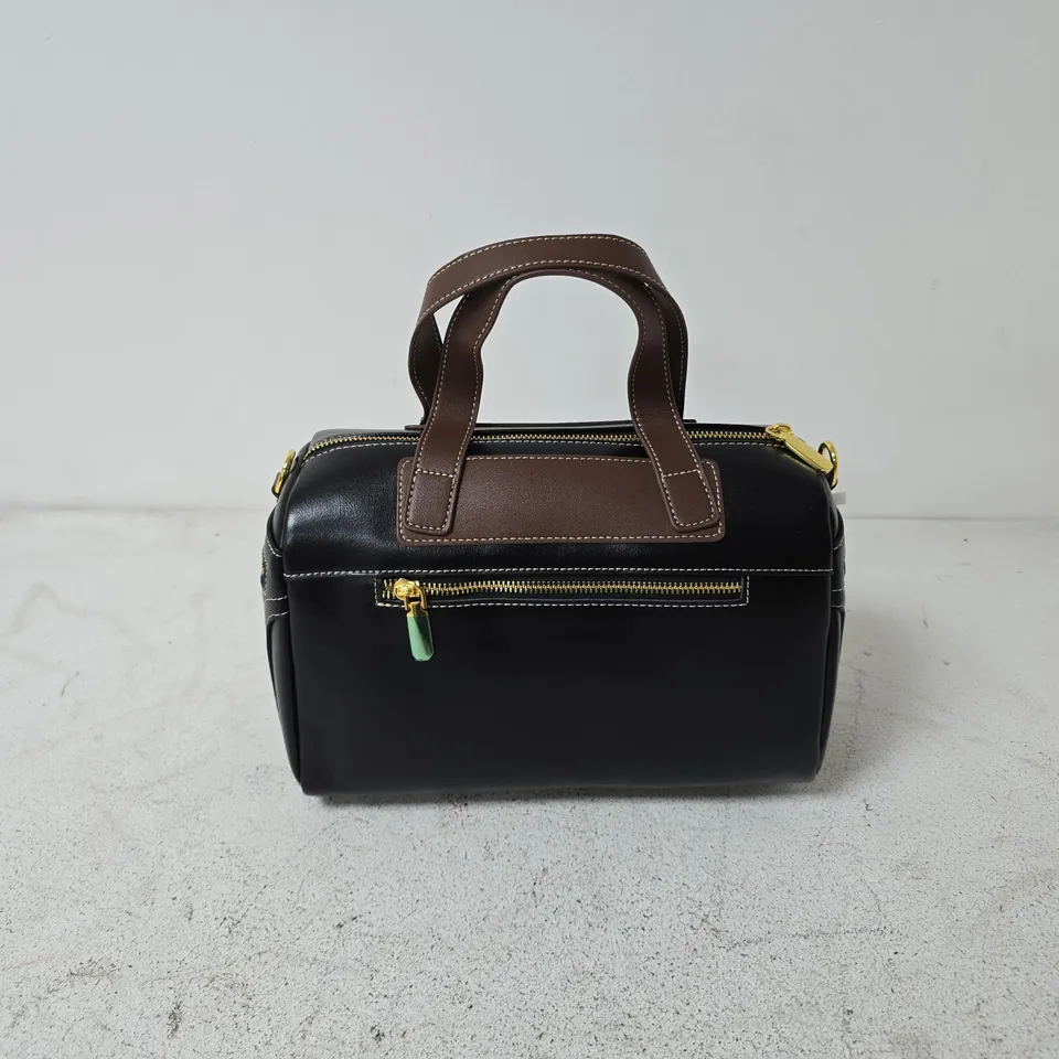 BLACK LEATHER HANDBAG WITH BROWN TOP HANDLES – ZIP CLOSURE