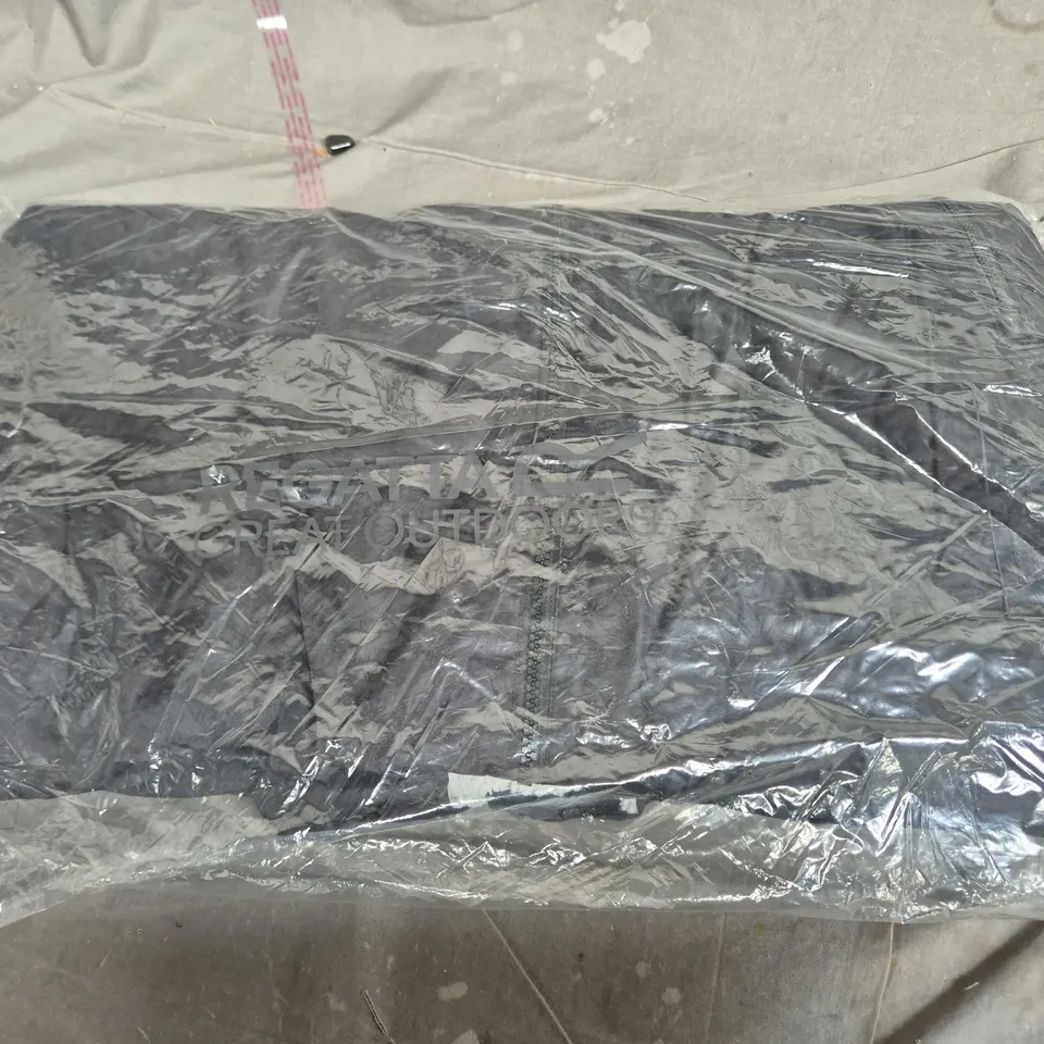 REGATTA HYDRAFORT WATERPROOF ROBE – BLACK – UK L/XL