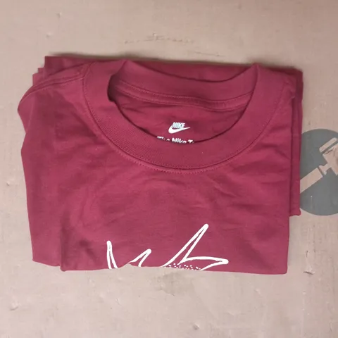 NIKE SHORT SLEEVE T-SHIRT IN RED SIZE MEDIUM