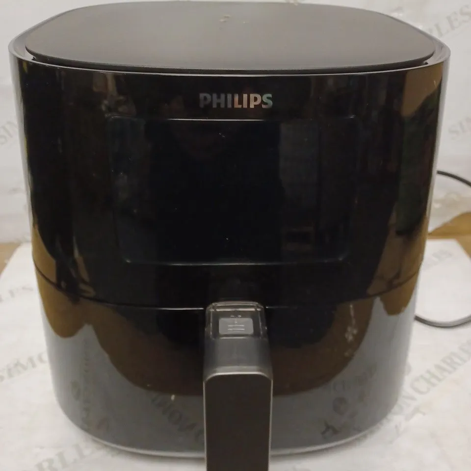 PHILIPS AIRFRYER ESSENTIAL XL LOW FAT FRYER