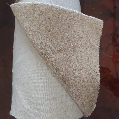 ROLL OF QUALITY CARPET - APPROXIMATELY 5 x 7m