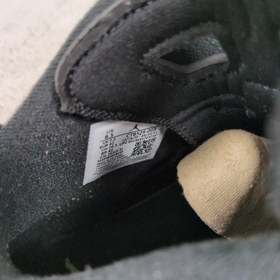 NIKE AIR JORDAN SNEAKERS, BLACK WITH NEON LIME ACCENTS – UK 7.5 (US 8.5)