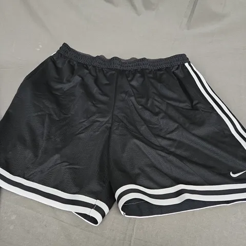 NIKE DRI FIT BLACK SHORTS - XXL