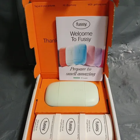BOXED FUSSY DEODORANT WITH X3 REFILLS