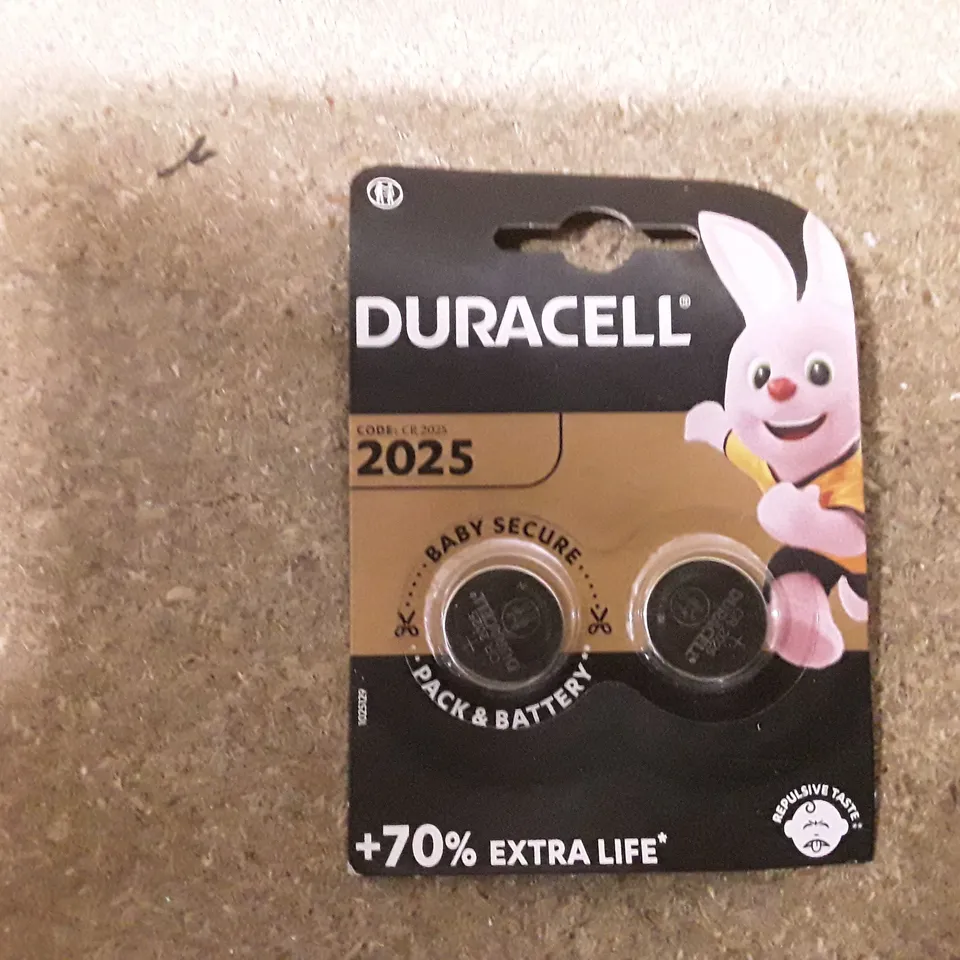 BOX OF 24 DURACELL CR 2025 3V LITHIUM BATTERIES