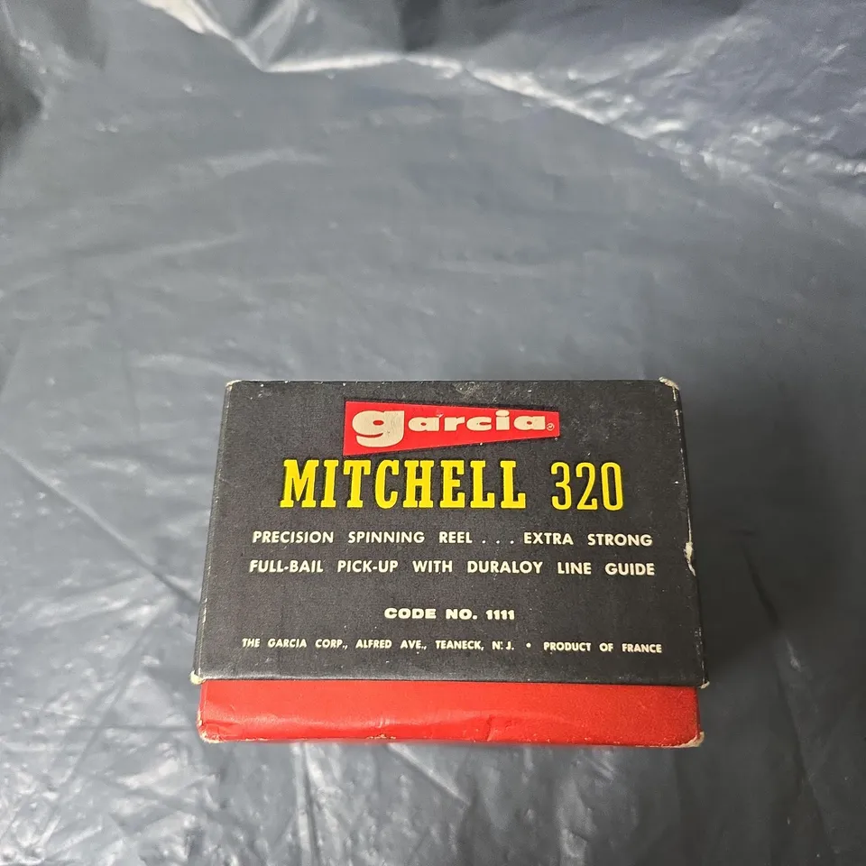 GARCIA MITCHELL 320 FISHING REEL – VINTAGE SPINNING REEL IN ORIGINAL BOX