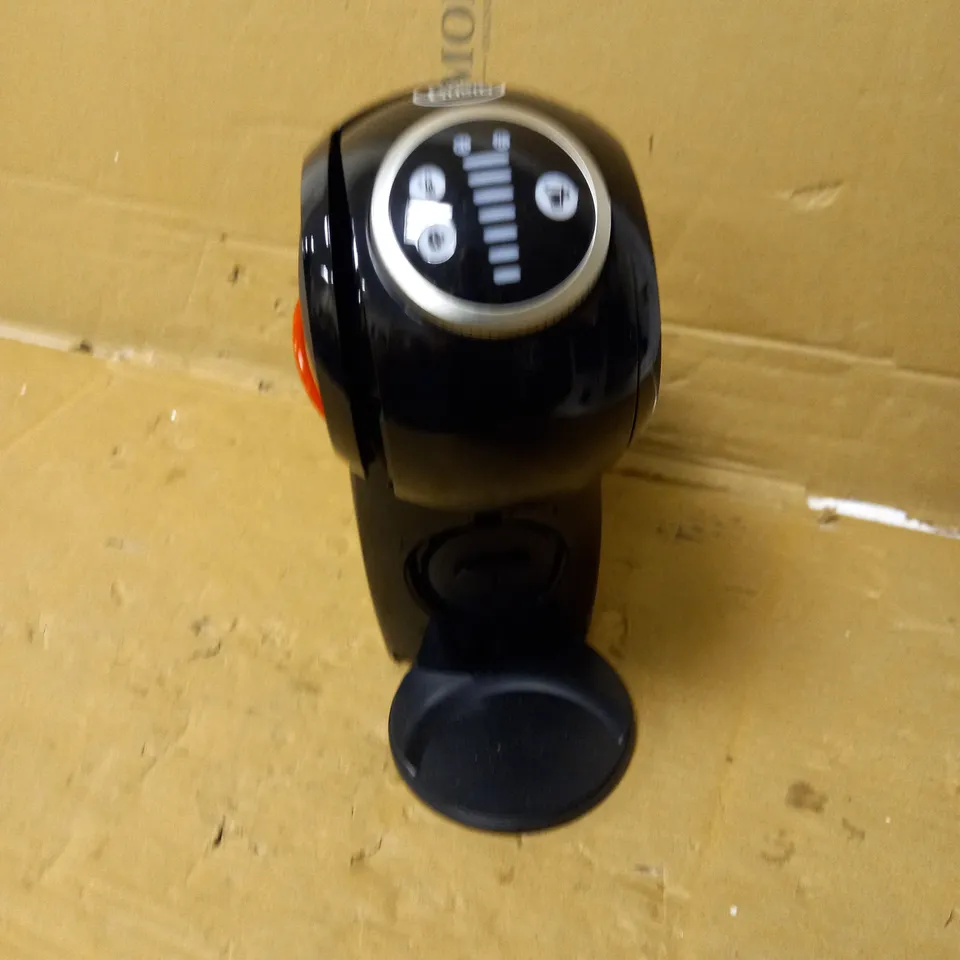 NESCAFE DOLCE GUSTO GENIO PLUS COFFEE MACHINE
