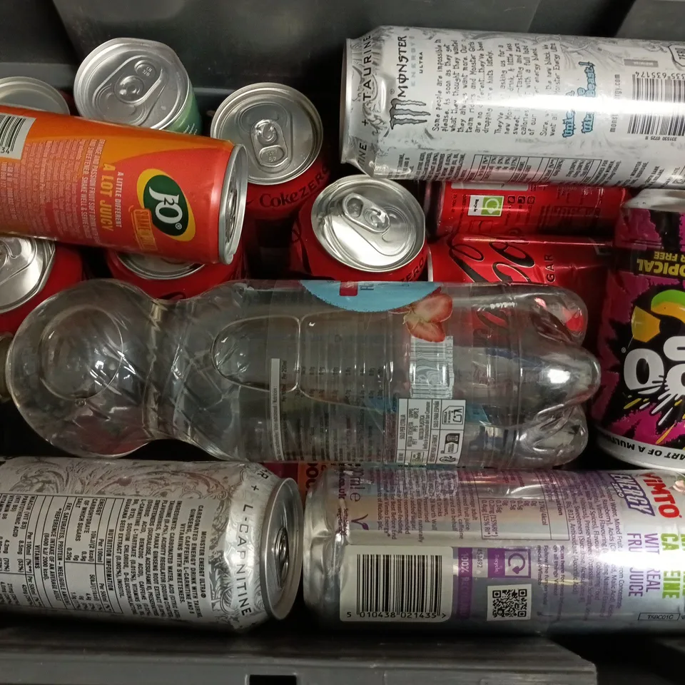 APPROXIMATELY 15 ASSORTED DRINKS TO INCLUDE MONSTER ENERGY ULTRA, STILL STRAWBERRY WATER, ROBINSONS APPLE & BLACKCURRANT, ETC - COLLECTION ONLY