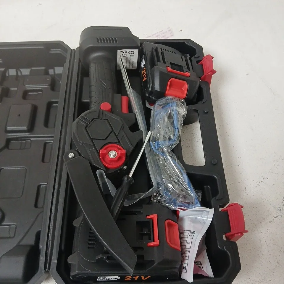 CORDLESS POWER TOOL KIT, 21V, IN CARRY CASE