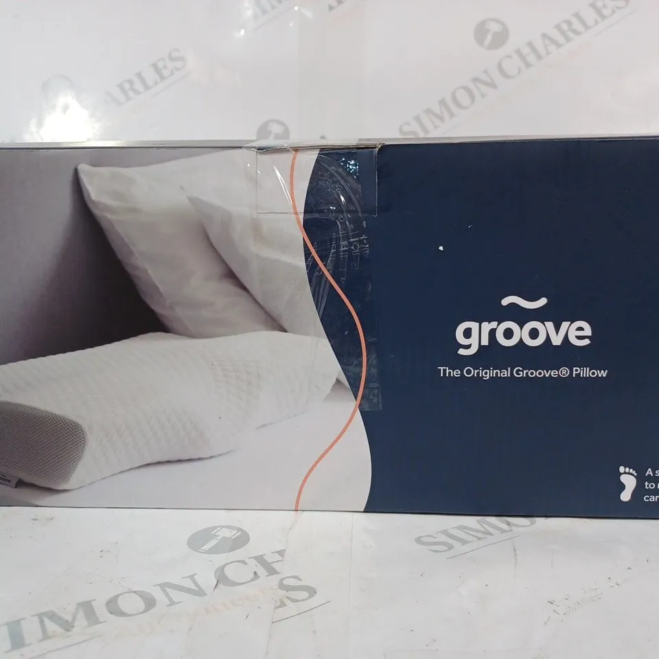 BOXED GROOVE PILLOW