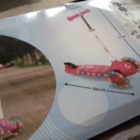 BOXED LED KIDS SCOOTER