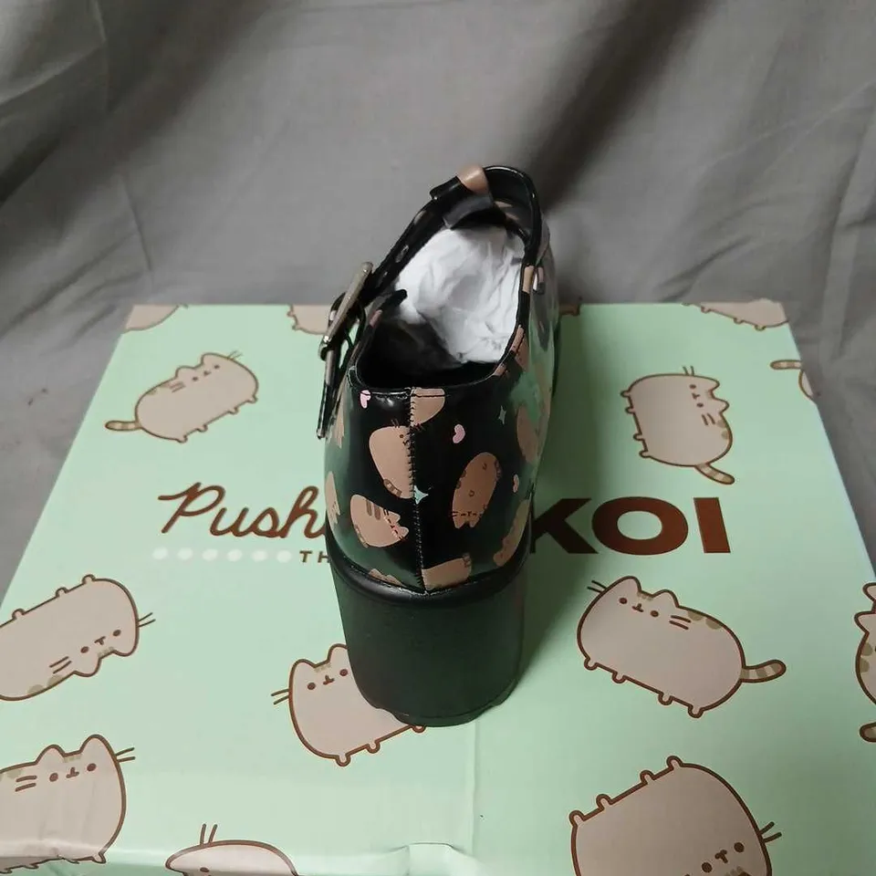 PUSHEEN X KOI MARY JANES – BLACK PATENT PLATFORM SHOES, UK 5 (ND356P)