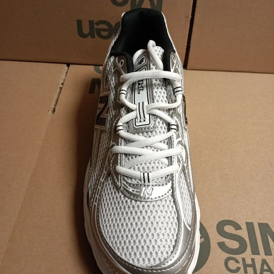 NEW BALANCE 740 SNEAKERS – UK SIZE 9