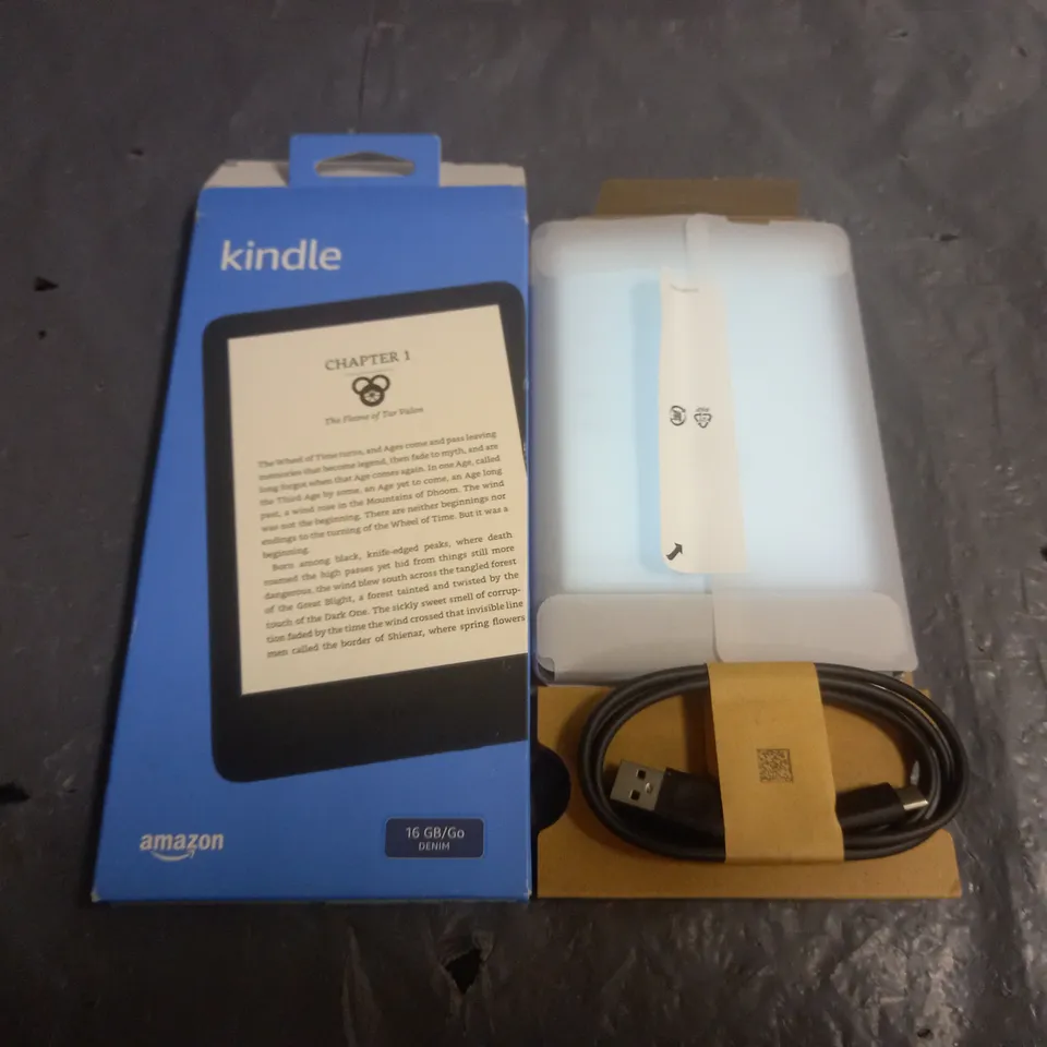 BOXED AMAZON KINDLE 16GB IN DENIM