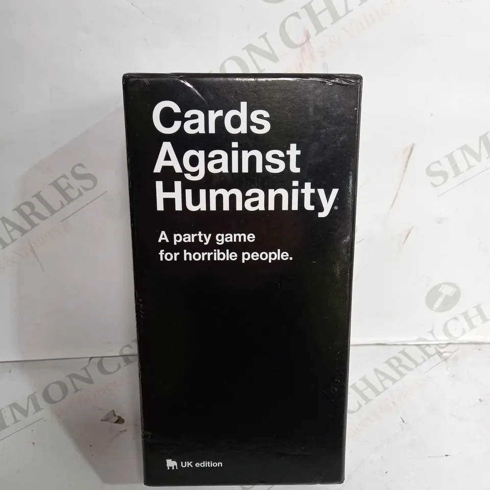 CARDS AGAINST HUMANITY UK EDITION