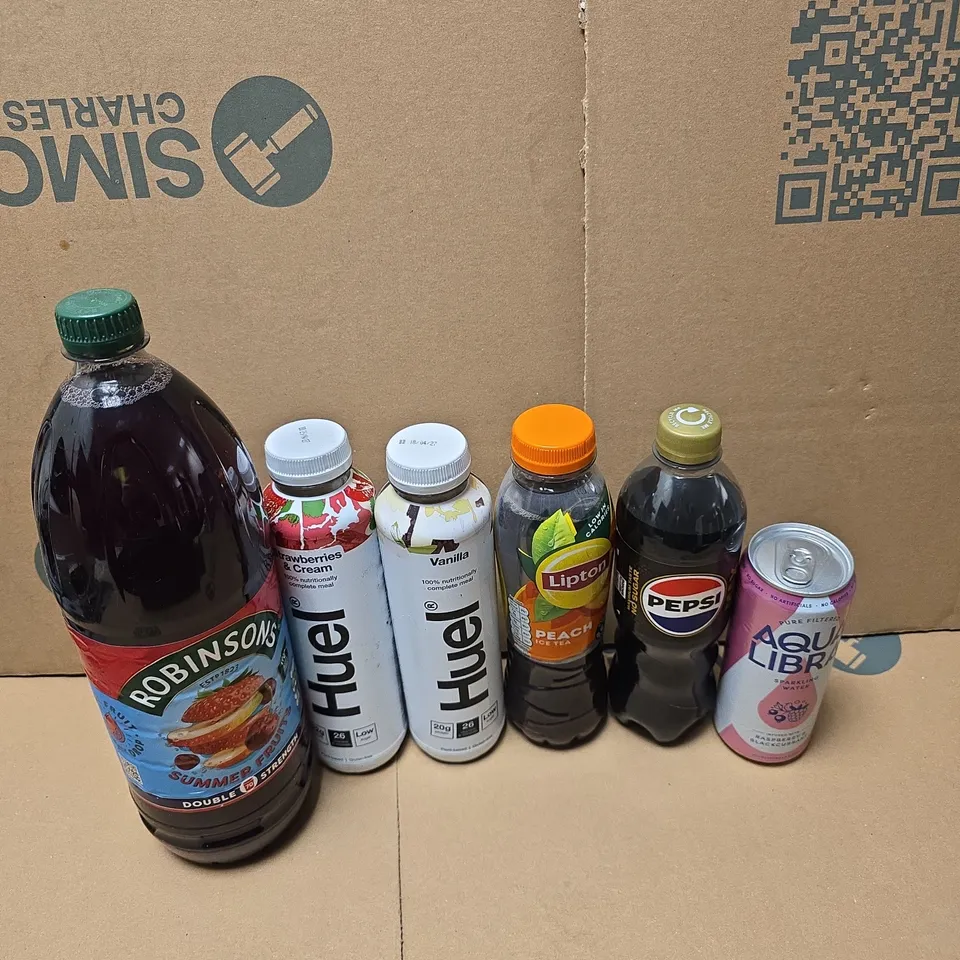 APPROXIMATELY 12 ASSORTED DRINKS TO INCLUDE PEPSI MAX, HUEL VANILLA, ROBINSONS SUMMER FRUITS, ETC - COLLECTION ONLY