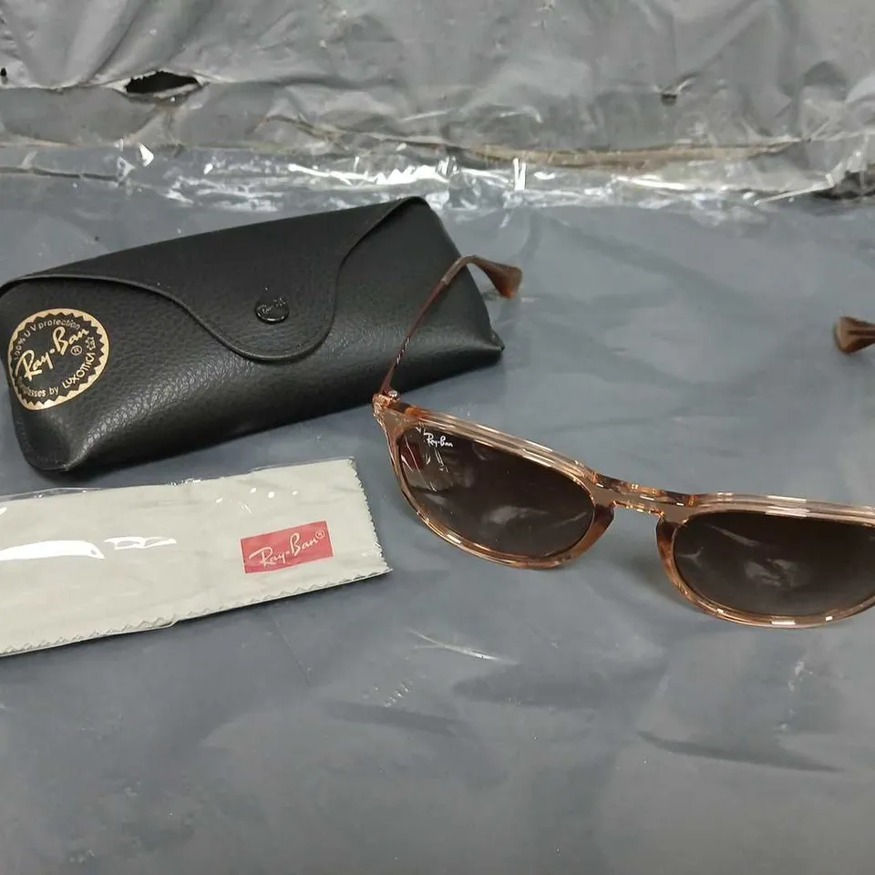 RAY-BAN ERIKA ROUND SUNGLASSES - BROWN