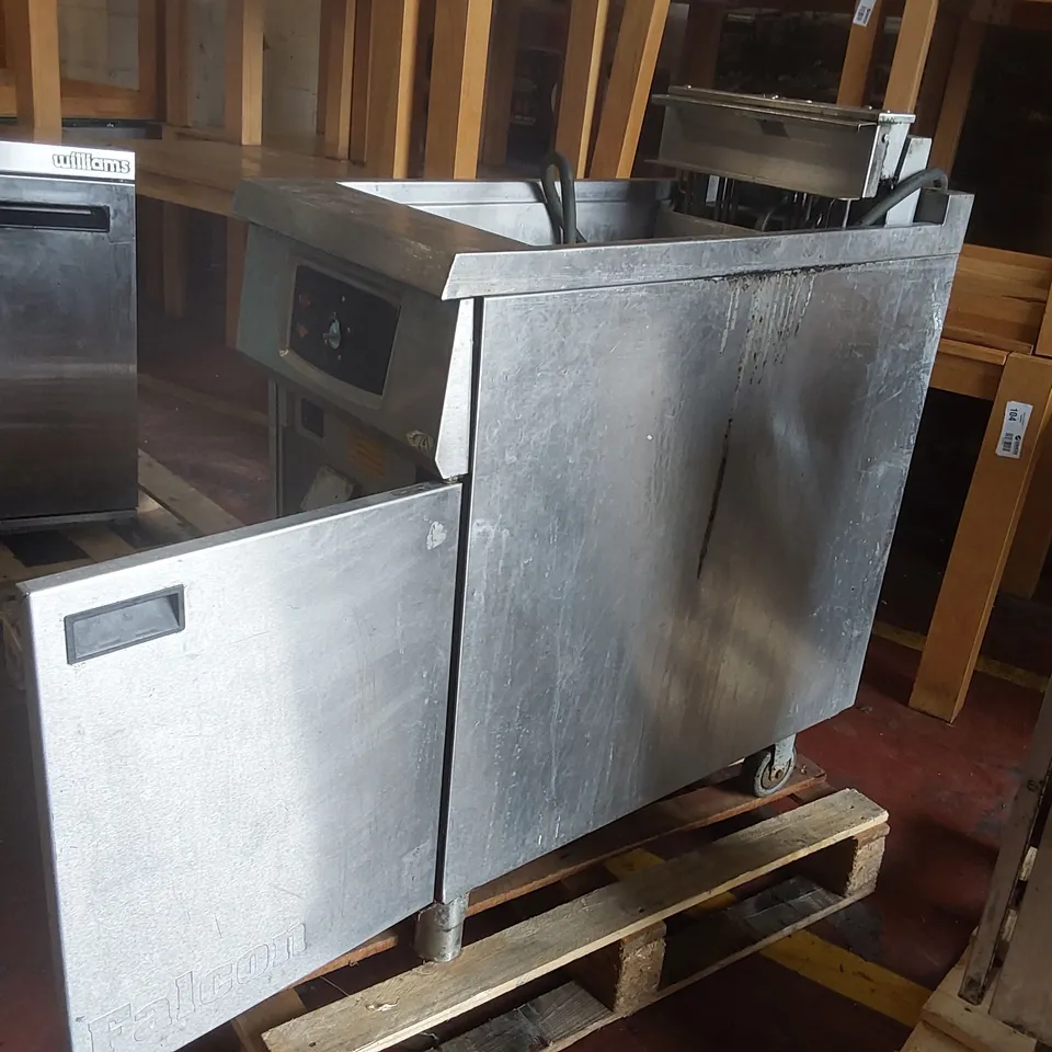 FALCON E401F SINGLE PAN TWIN BASKET 20L ELECTRIC FRYER WITH AUTOMATIC FILTRATION