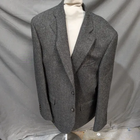 MOSS TAILORED FIT GREY HERRINGBONE JACKET – UK 44S