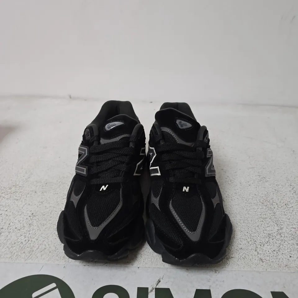NEW BALANCE 9060 TRAINERS - SIZE 5.5