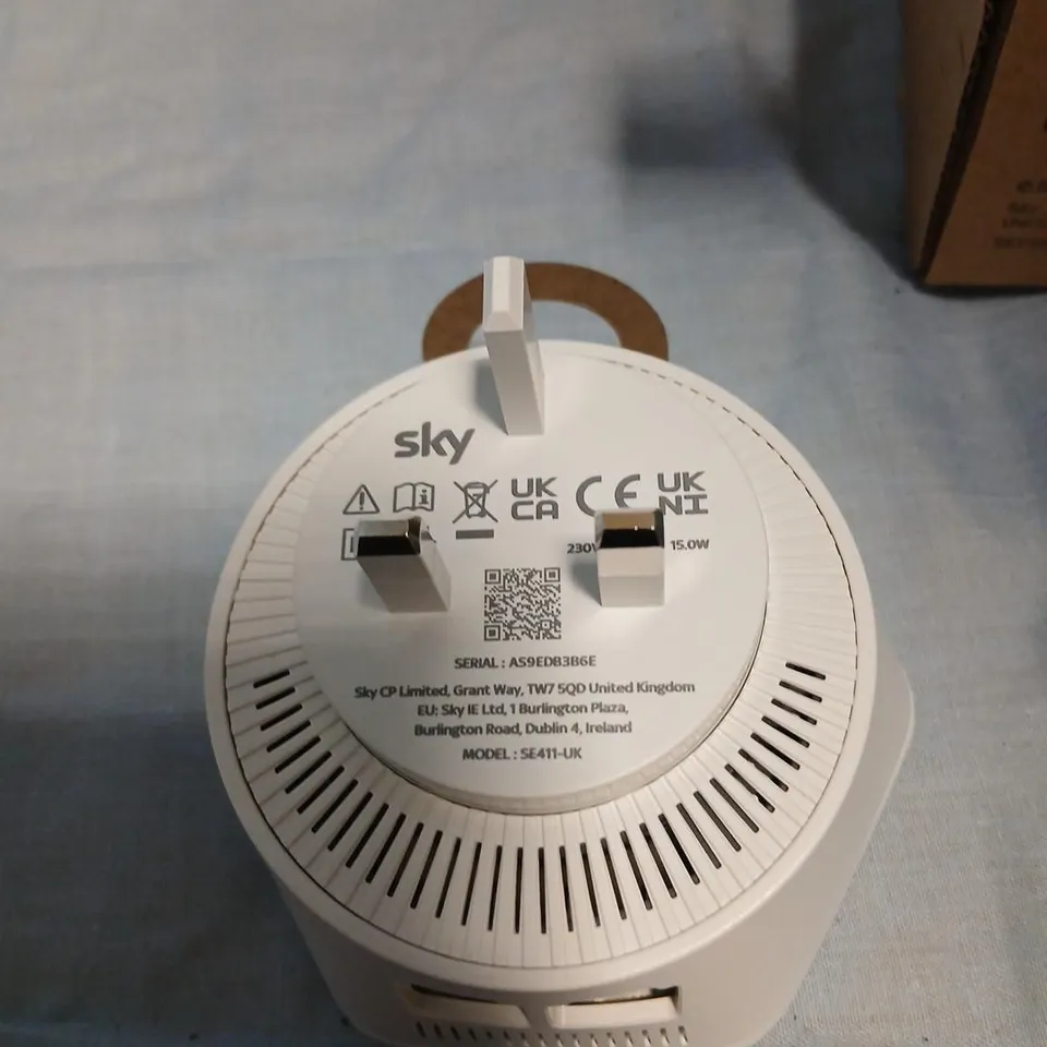 SKY SE411-UK ROUTER – HOME NETWORKING HUB