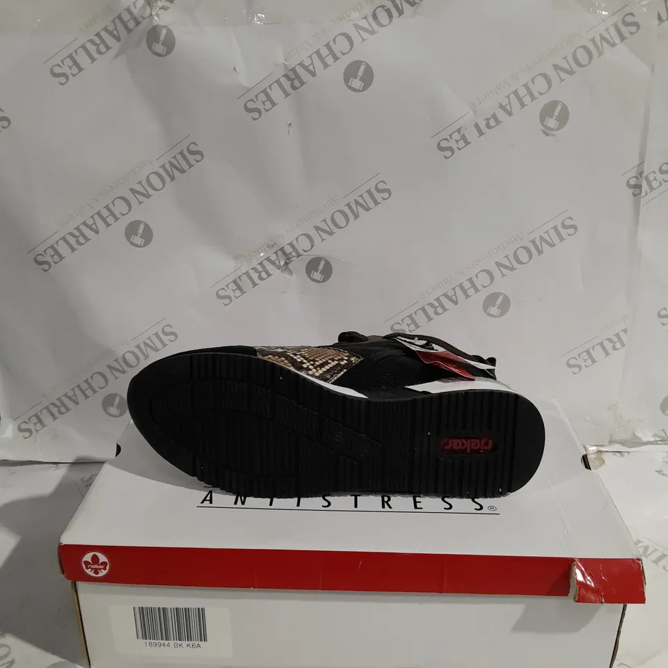 BOXED PAIR OF RIEKER HIGH TOP MIX MATERIAL TRAINER BOOTS UK SIZE 6.5