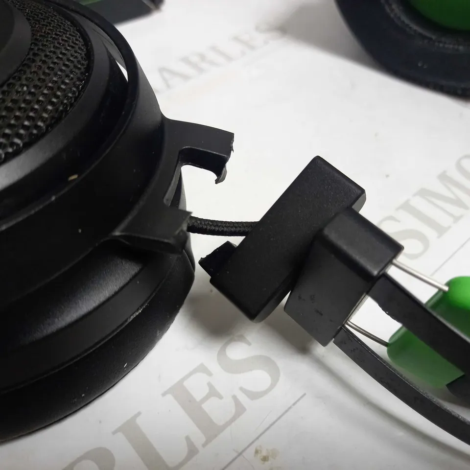 RAZER NARI ULTIMATE WIRELESS GAMING HEADSTE FOR XBOX ONE/PC RRP £199.99