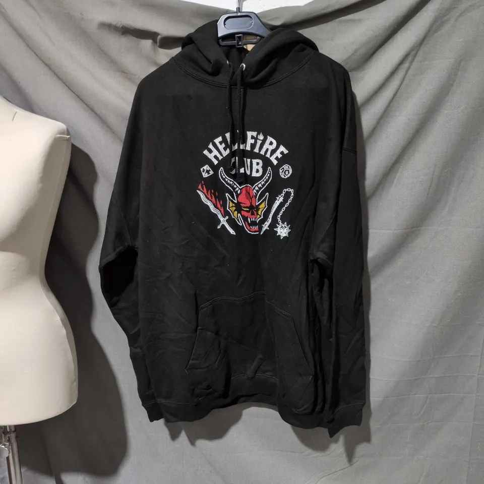 STRANGER THINGS HELLFIRE CLUB HOODIE – BLACK, UK 44-46 (XXL)