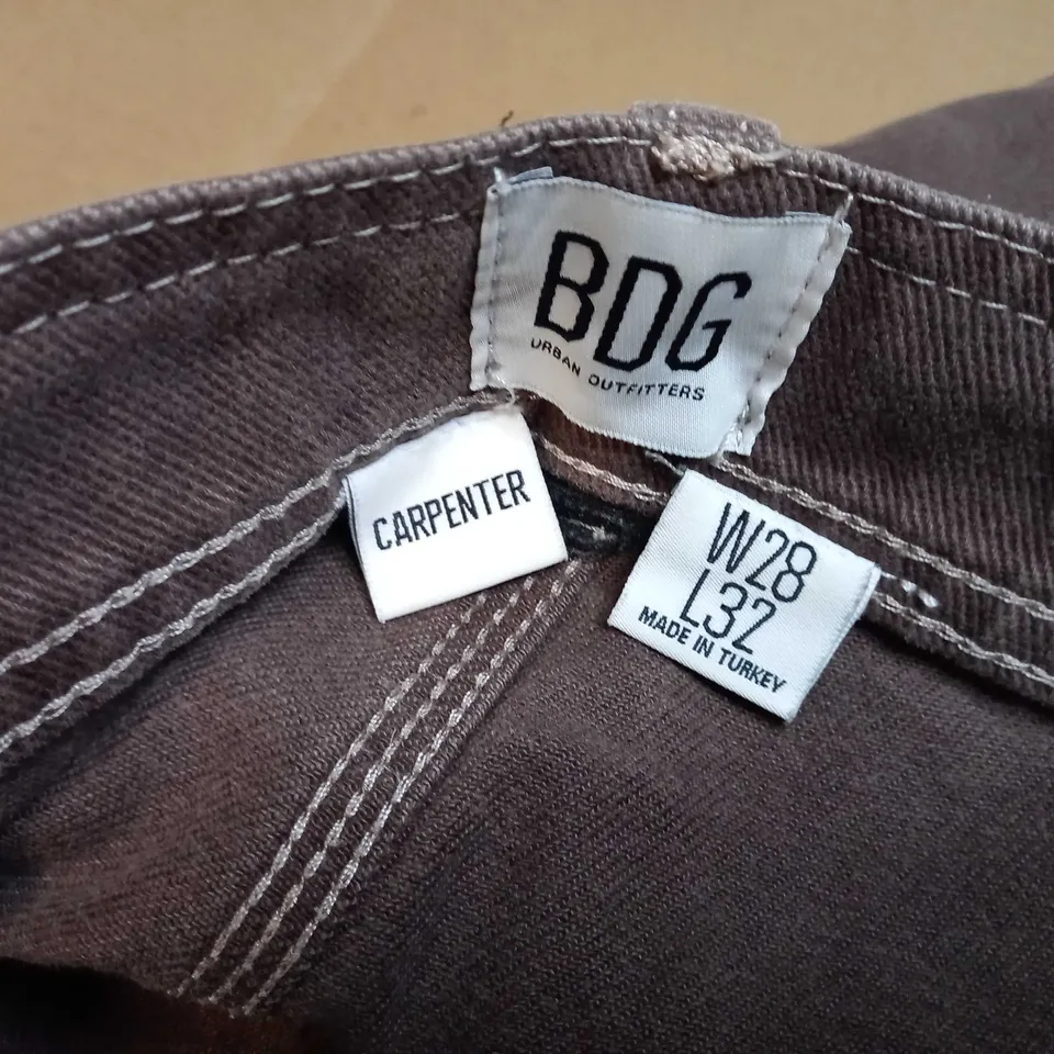BDG URBAN OUTFITTERS BROWN CARPENTER STYLE JEANS - SIZE W28/L32