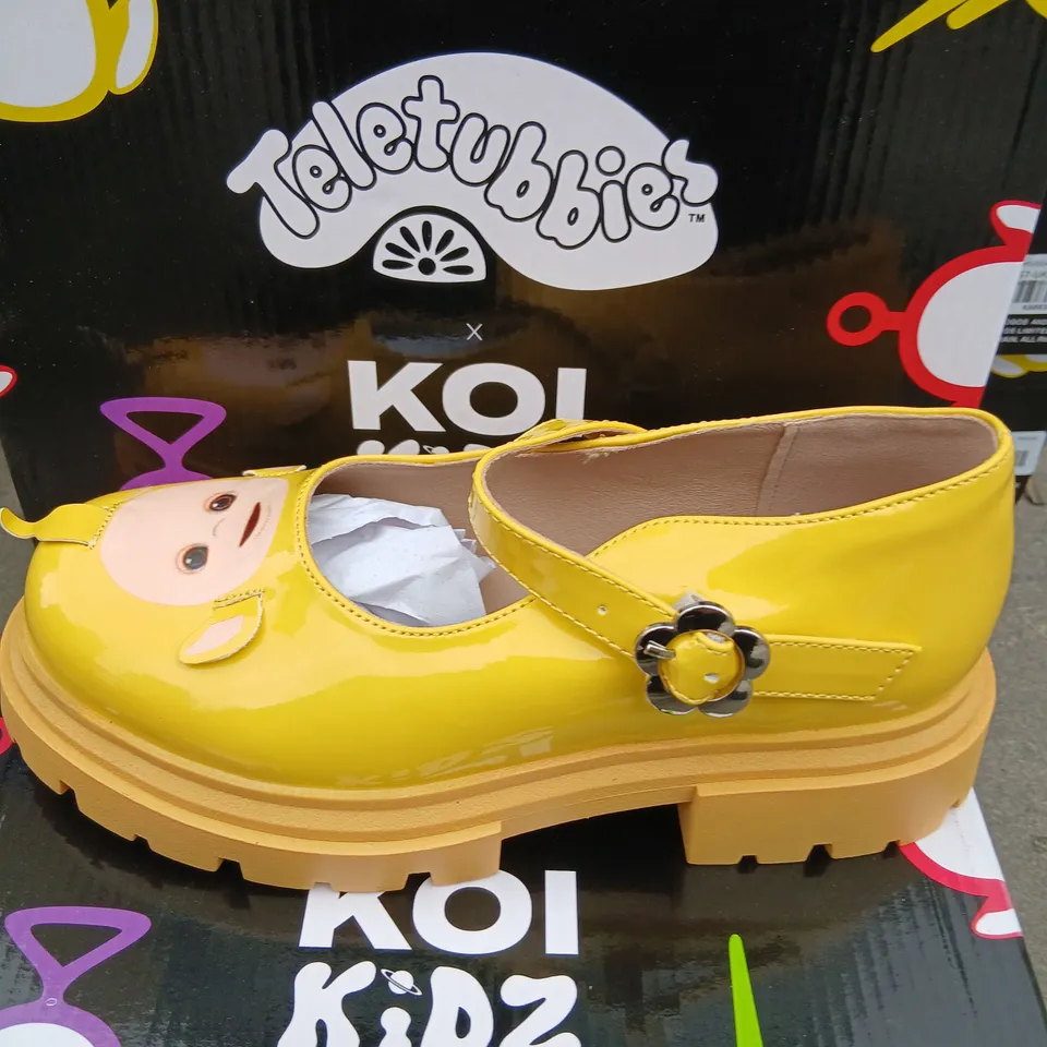 KOI X TELETUBBIES LA LA TELETUBBIES KIDZ MARY JANES – YELLOW, UK 3