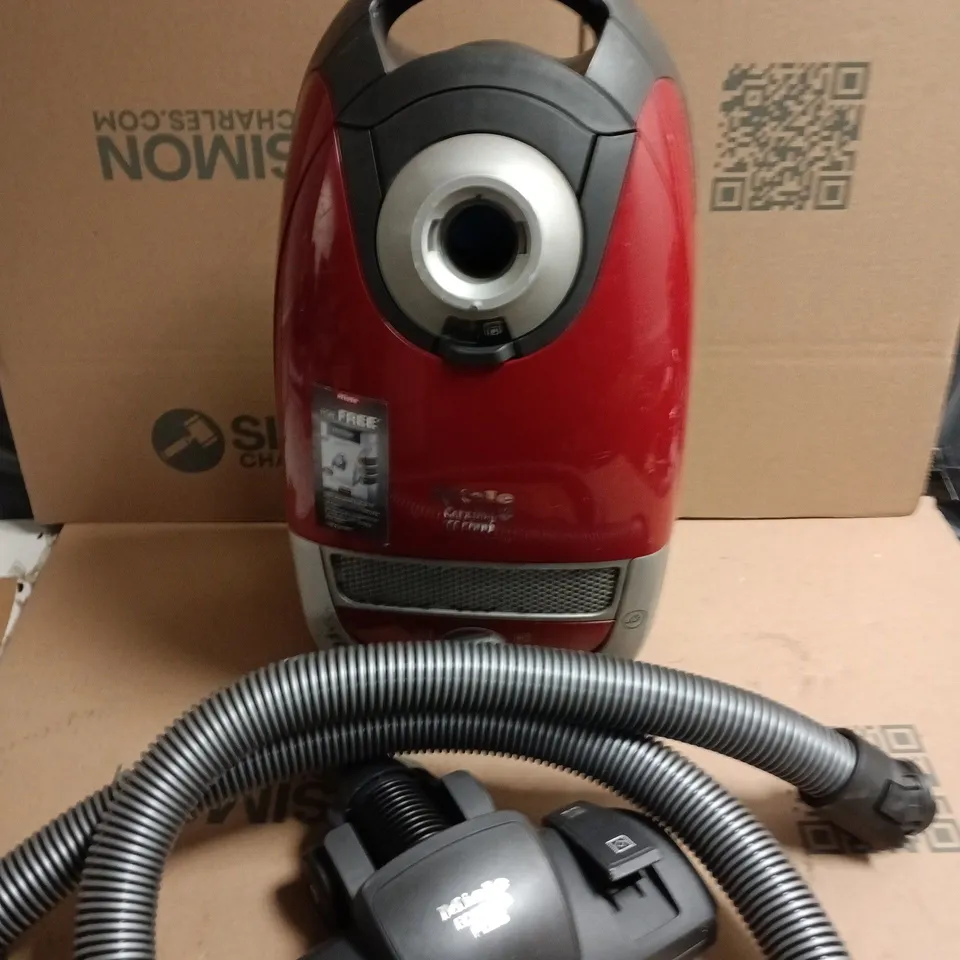 MIELE CAT & DOG VACUUM CLEANER