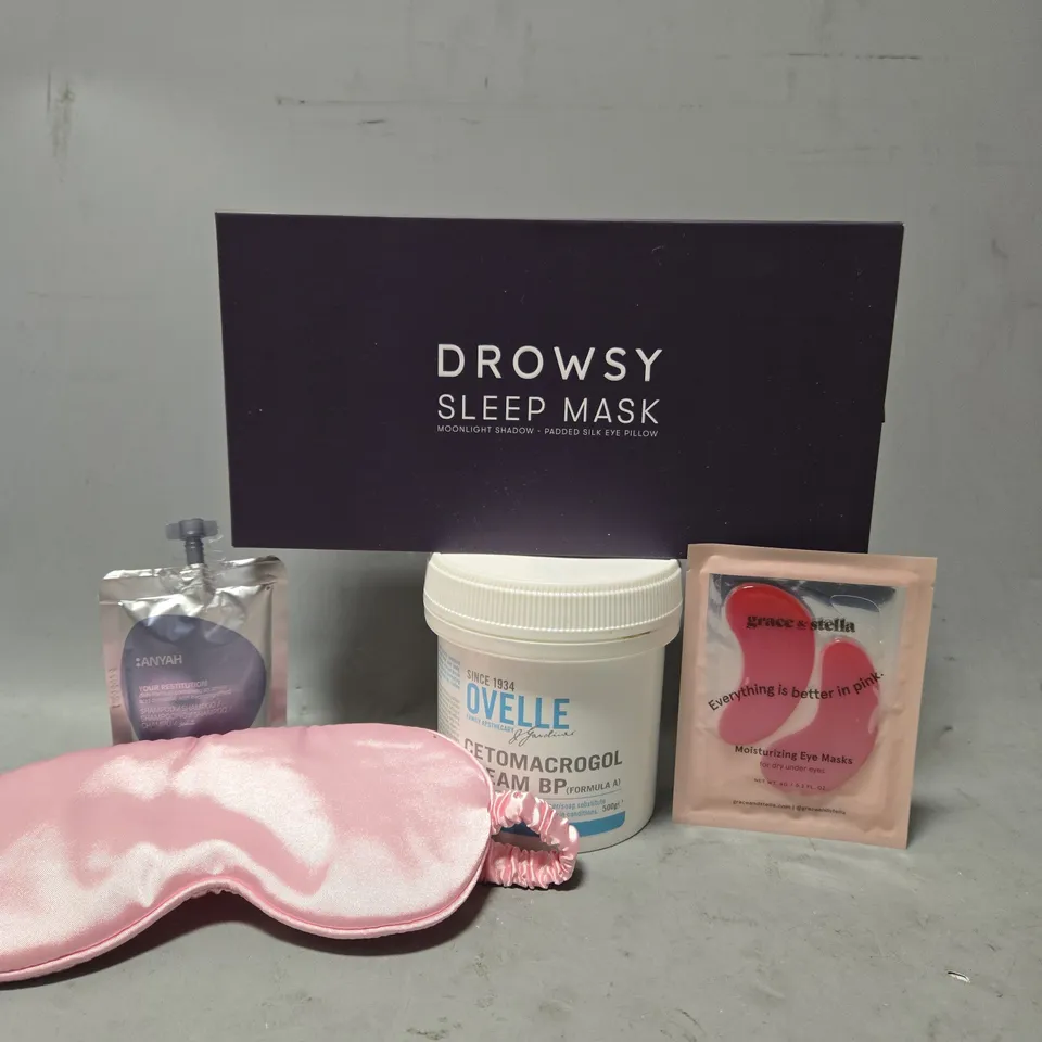 APPROXIMATELY 9 ASSORTED HEALTH & BEAUTY ITEMS TO INCLUDE - DROWS SLEEP MASK , GRACE & STELLA MOISTURIZING EYE MASKS , OVELLE CREAM BP ETC