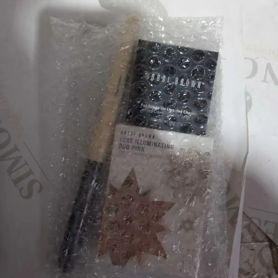 LOT OF 2 BOBI BROWN MAKE UP SETS 