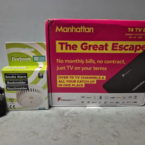 TOTE OF APPROXIMATELY 8 ASSORTED ITEMS TO INCLUDE - FIREHAWK SMOKE ALARM , MAN HATTAN THE GREAT ESCAPE T4 TV BOX , HORN LAP ETC